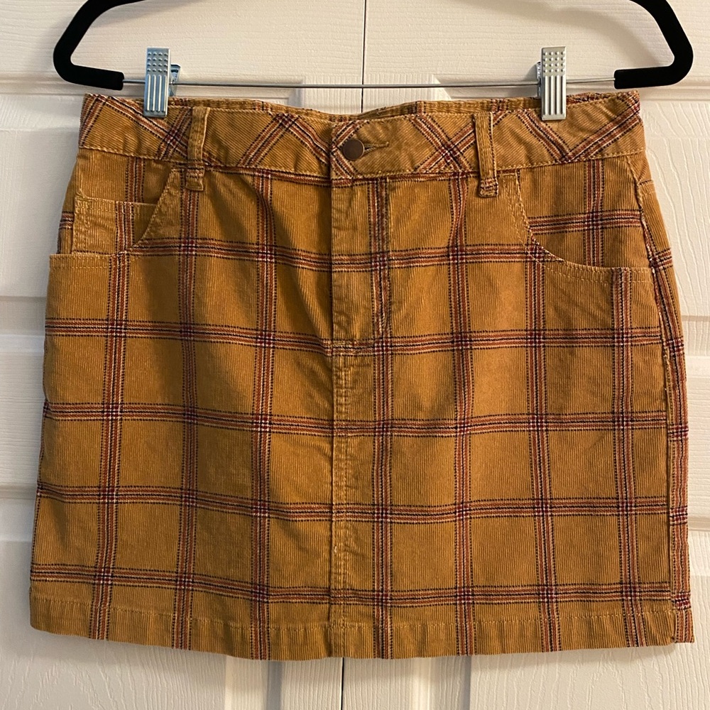 BDG Mini Velvet Skirt